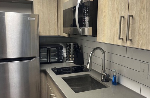 Colonial Homes Apartment | Charming 1 bedroom apartment with fitness center lovely Buckhead