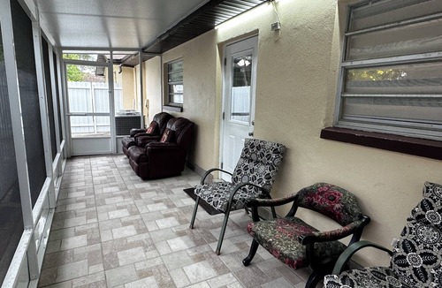 Tampa Apartment | Charming 1-bedroom apartment with AC and WiFi in Tampa. Sleep up to 5 people.