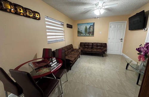 Tampa Apartment | Charming 1-bedroom apartment with AC and WiFi in Tampa. Sleep up to 5 people.