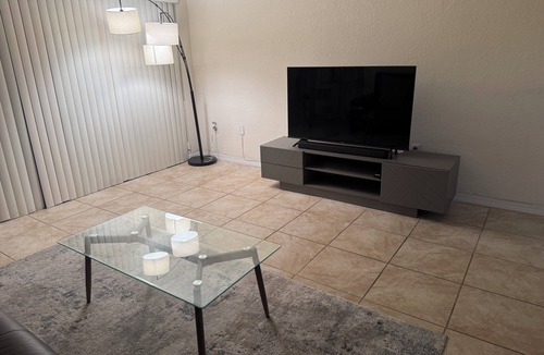 Ludlam Condo | Charming 1-bedroom condo with WiFi and AC in brilliant Miami