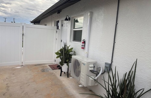 Pelican Apartment | Charming 1-bedroom guest home in peaceful Cape Coral