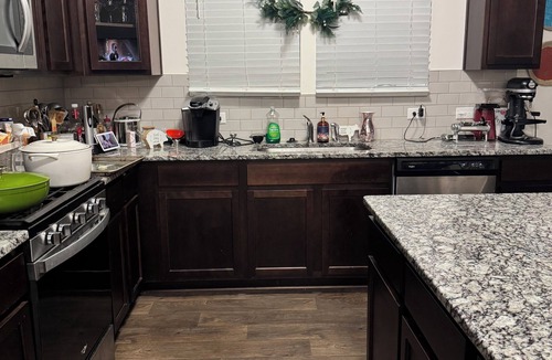 Lancaster House | Charming 1-bedroom in Lancaster with golf course, lake, and restaurant