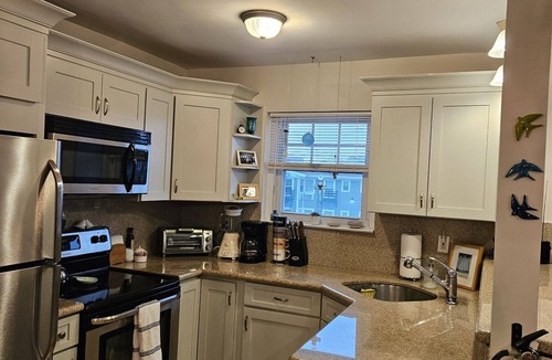 Asbury Park Condo | Charming 1-bedroom condo in 2 blocks from the iconic Asbury Park beach!