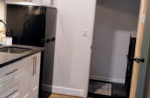 Ashville Apartment | Charming 1 BR Lake Access Apartment in delightful Ashville