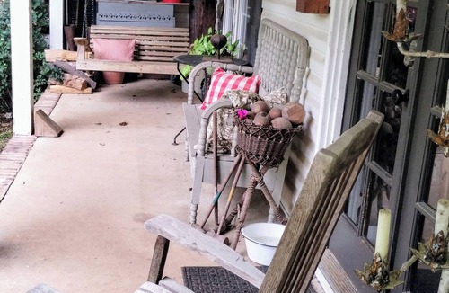 Ashville Apartment | Charming 1 BR Lake Access Apartment in delightful Ashville