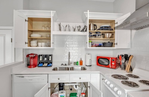 Greenville Apartment | Charming 1BD/1BA Studio, 4 Miles to Downtown GVL