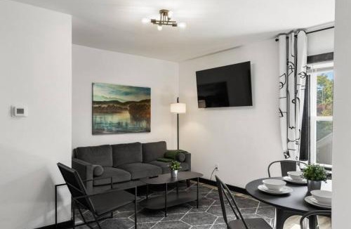 Penn-Knox Apartment | Charming 1BR,1BA Gem with Free Parking in Philly