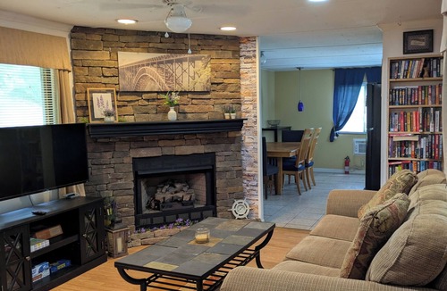 Laurel Springs House | Charming 2-bedroom mobile home with covered porch in Laurel Springs.
