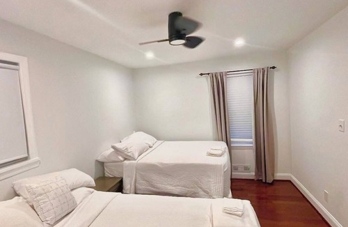 Wheaton-Glenmont House | Charming 2-bedroom one floor house with WiFi, AC in fabulous Silver Spring