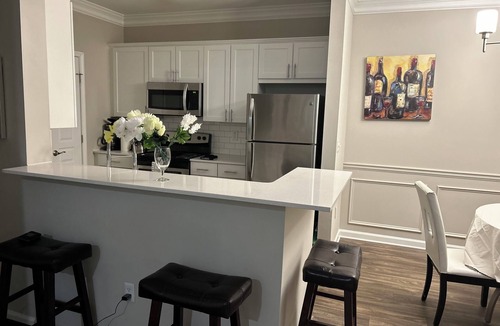 Lindridge-Martin Manor Apartment | Charming 2-bedroom apartment in Buckhead ! Very safe location, free parking