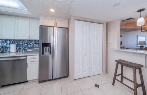 Feather Sound Condo | Charming 2-bedroom condo with Ocean View, AC, WiFi in gorgeous Clearwater