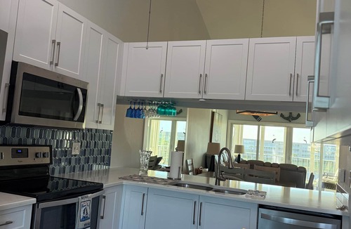 Biggar Condo | Charming 2-bedroom condo overlooking executive golf course in Fort Myers
