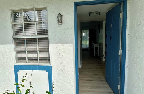 Temple Terrace Condo | Charming 2-bedroom condo freshly renovated in wonderful Tampa USF