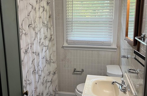 Rex House | Charming 2-bedroom country house with WiFi, in delightful Rex , minutes from ATL