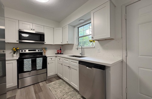 Lake City House | Charming 2-bedroom house with WiFi, AC in fantastic Lake City