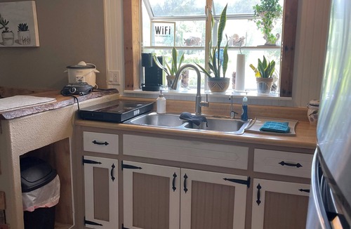 Hernando House | Charming 2-bedroom house in peaceful Hernando with AC