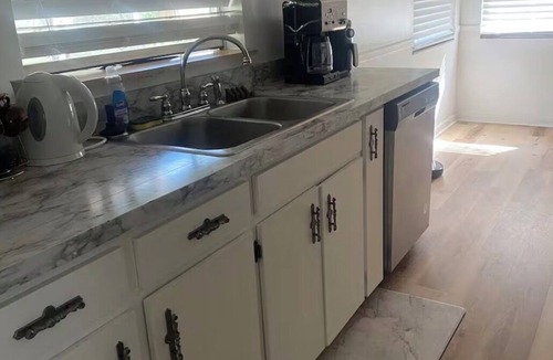 Deltona Lakes House | Charming 2-bedroom house with AC in nice Deltona neighborhood. Privacy!