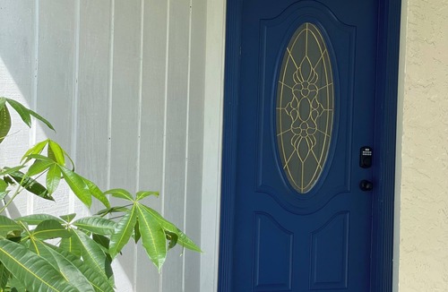 Conway House | Charming 2-bedroom house in delightful Orlando. Centrally located.