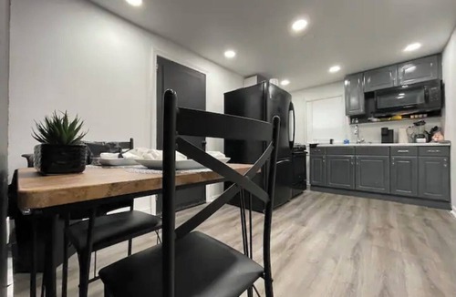 Rahway House | Charming 2-bedroom house in terrific Rahway near train to NYC