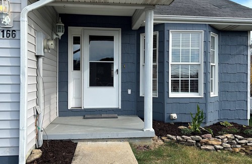 Bristol House | Charming 2-bedroom townhome Bristol minutes from local attractions!