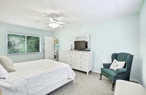 Lake Ida Shores House | Charming 2 Bedroom Downtown Delray Beach Cottage