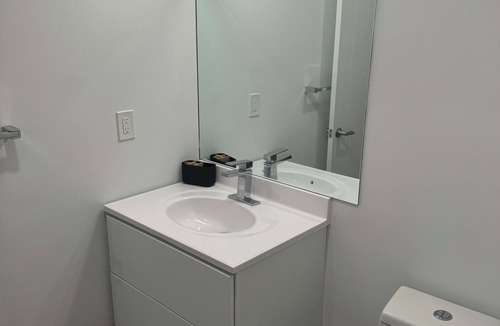 Olde Kensington Apartment | Charming 2-bedroom apartment with WiFi, AC in lovely Philadelphia