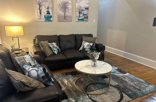 Rittenhouse Row Apartment | Charming 2-bedroom apartment with WiFi, AC in wonderful Philadelphia