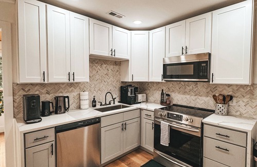 Spartanburg House | Charming 2-bedroom house with WiFi, AC in Spartanburg