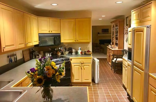 Tallahassee House | Charming 2-bedroom house with privacy and a tranquil wooded view
