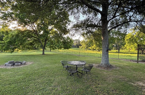 Boaz House | Charming 2-bedroom with WiFi, AC convenient to Albertville/Boaz