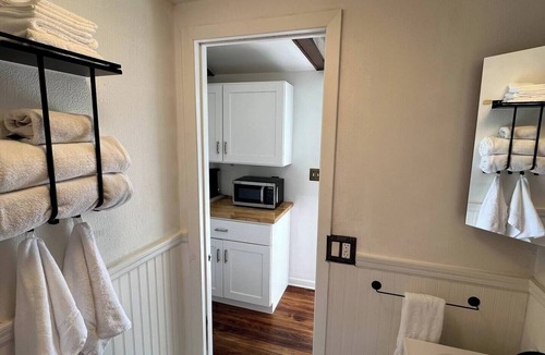 Island Heights Cottage | Charming 2-BRM Cottage in Tranquil Island Heights - Steps from the River