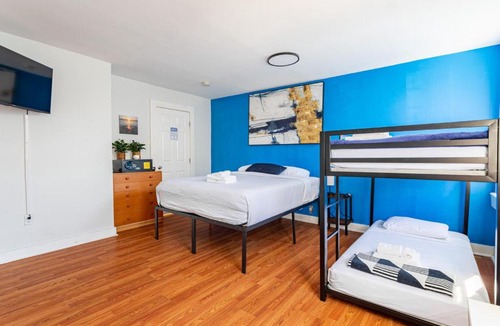 Constable Hook Apartment | Charming 2BR-1BA-6 Beds | NYC | MetLife 15 min