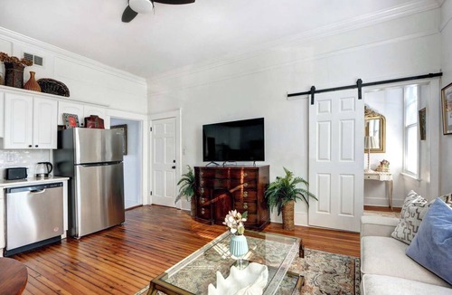 Thomas Square Apartment | Charming 2BR/1BA in a Restored 1920s Savannah Home
