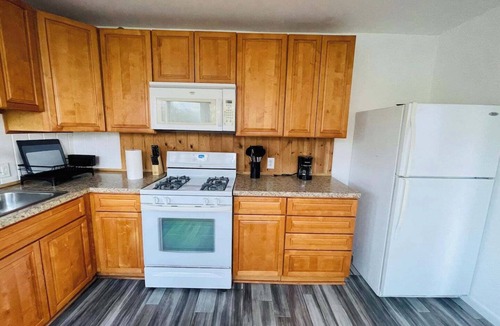 Elkins Park Apartment | Charming 2BR Cottage House in Elkins Park