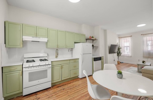 South Philadelphia House | Charming 2BR Home - Minutes to CHOP, Penn Med & Downtown