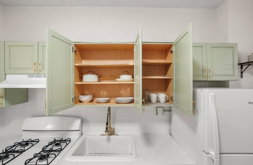 South Philadelphia House | Charming 2BR Home - Minutes to CHOP, Penn Med & Downtown
