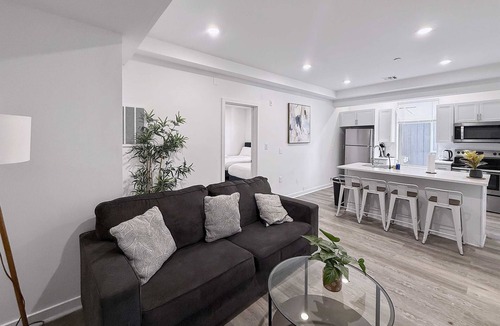 Olde Kensington Apartment | Charming 2BR Sleeps 6 Near Historic Philly Spot