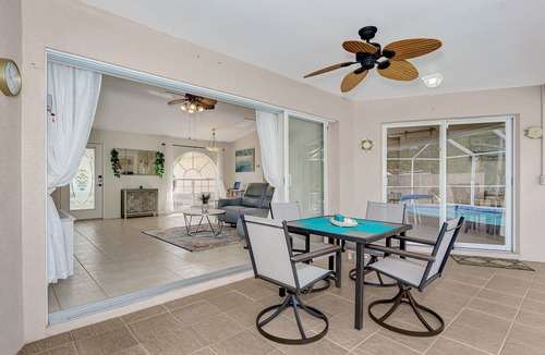 North Port House | Charming 3/2 Home W/Saltwater & Heated Pool Near Several Beautiful Beaches