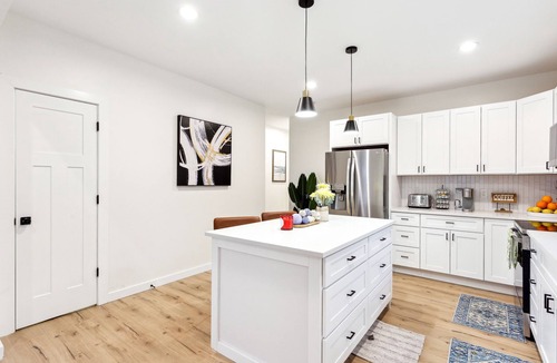 Pittsburgh House | Charming 3 BDR Bungalow - Prime DT ATL Location!