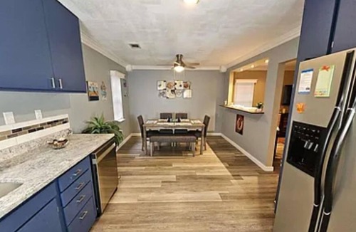 Warrington House | Charming 3 bed 2 bath house WiFi,AC in welcoming West Pensacola, Perdido Key
