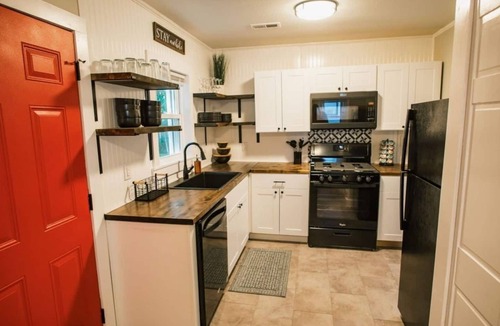North Charleston House | Charming 3 Bedroom Home Close to Eclectic Park Circle District