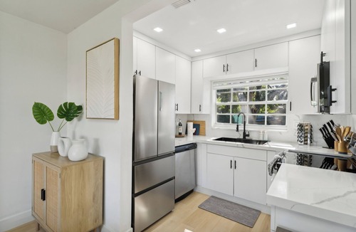 Edgewood House | Charming 3-bedroom newly renovated home with great backyard patio area & grill