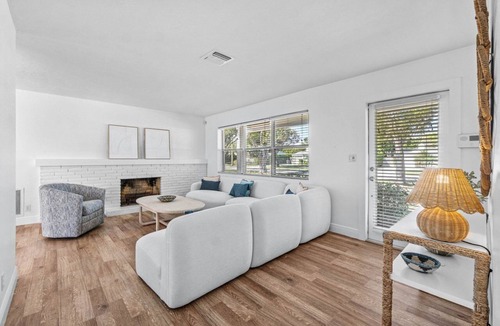 Southside House | Charming 3-bedroom house in wonderful West Palm Beach with WiFi & new A/C.