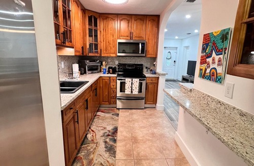 Miami Springs House | Charming 3-bedroom house in the beautiful Miami Springs