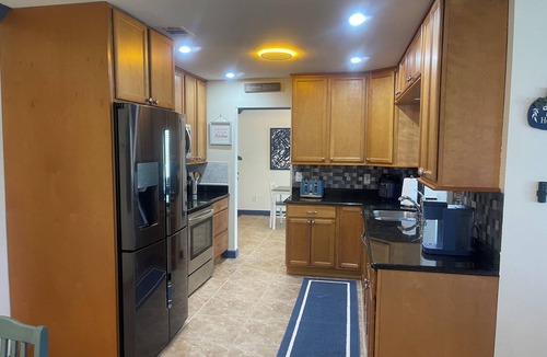 Port Saint Lucie House | Charming 3-bedroom house with AC, fitness room, WiFi in Port St. Lucie
