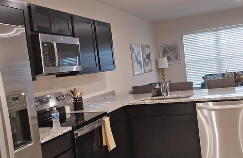 South Daytona House | Charming 3-bedroom house with WiFi and AC in sunny South Daytona
