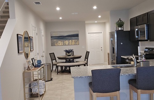 South Daytona House | Charming 3-bedroom house with WiFi and AC in sunny South Daytona