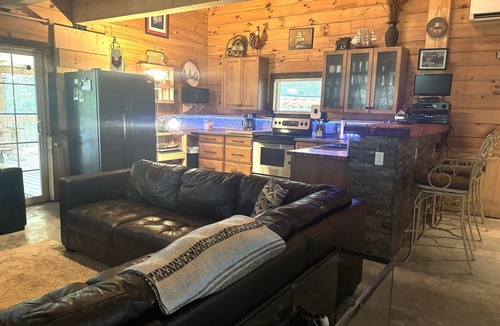 Fort McCoy Cabin | Charming 3 Bedroom, 2 Bath Custom Built Log Cabin in Ocala National Forest.