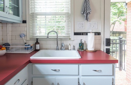North Decatur Cottage | Charming 3-bedroom cottage in delightful Decatur with King bed