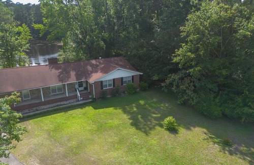 Orangeburg House | Charming 3-bedroom house with Lakeview in Orangeburg